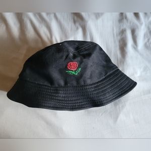Bucket hat